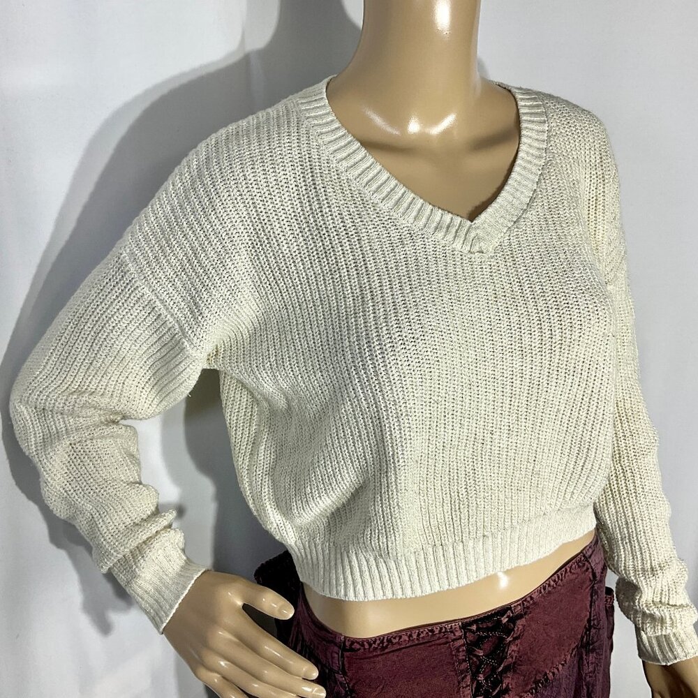Wild Fable Sz M Cropped Cream & Gold Sweater Womens V-Neck Metallic